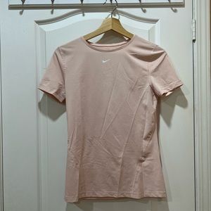 Lightly worn Nike tshirt